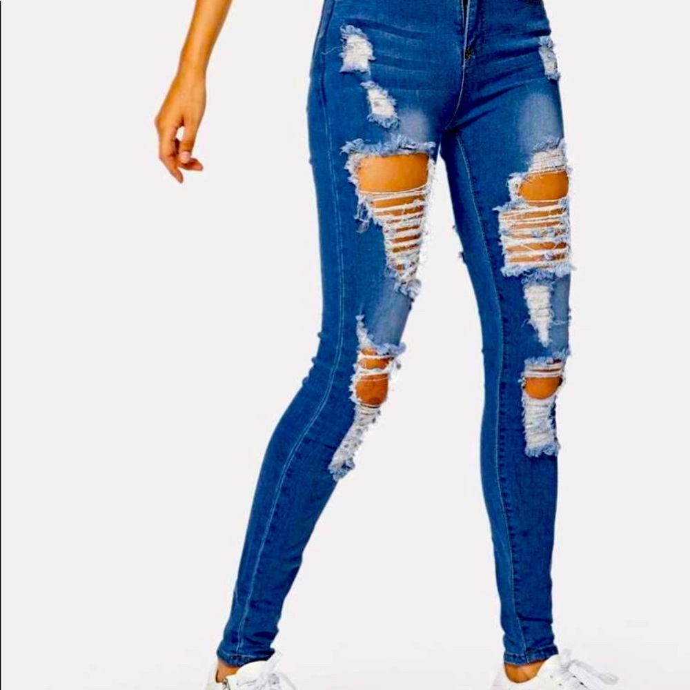 Distressed Skinny Jeans